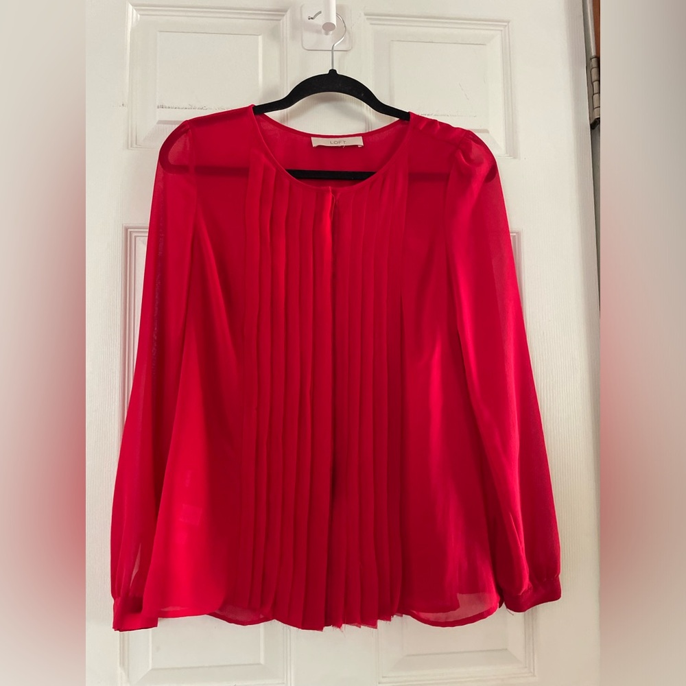 LOFT Red Pleated Long-Sleeve Leightweight Blouse Medium